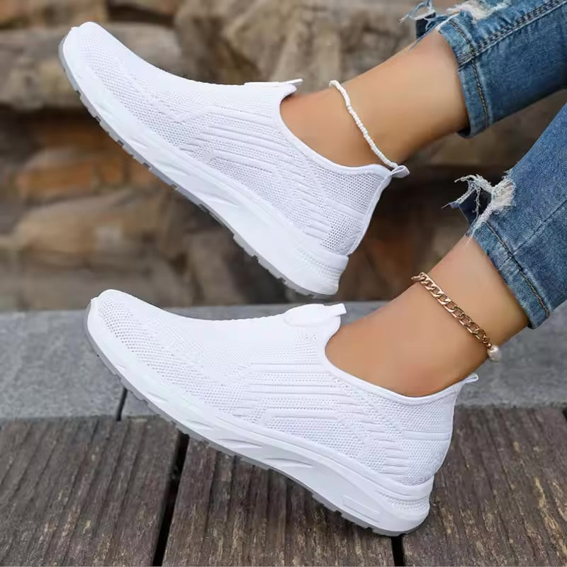 Muncel | Hingavad Slip-On Teniskingad