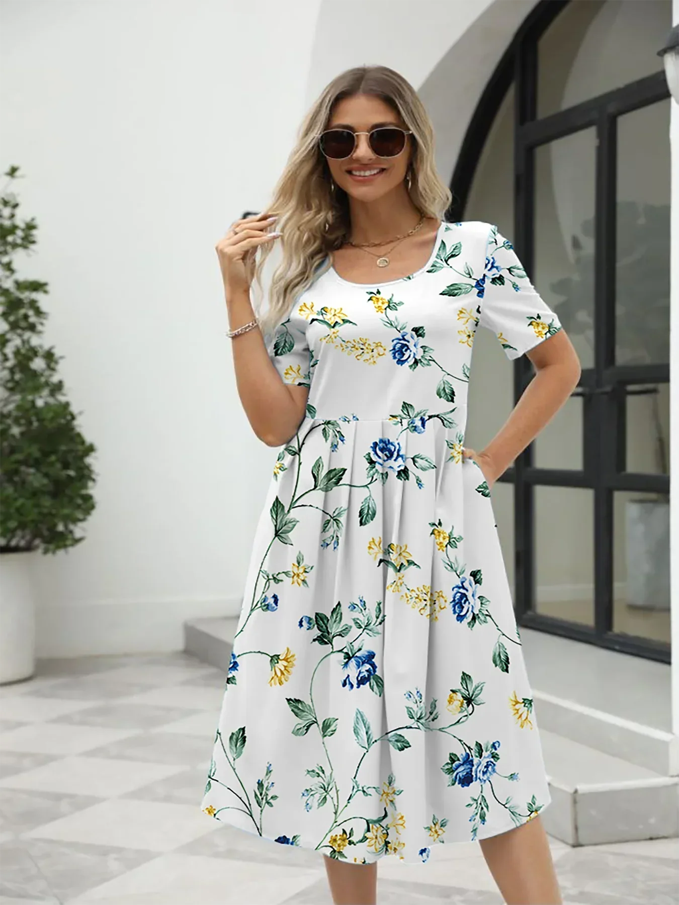 Georgina | Elegantsed midi kleit lillemustriga